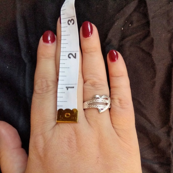 Sterling Silver Ring with Simulated Diamonds Sz 8 - Picture 2 of 4